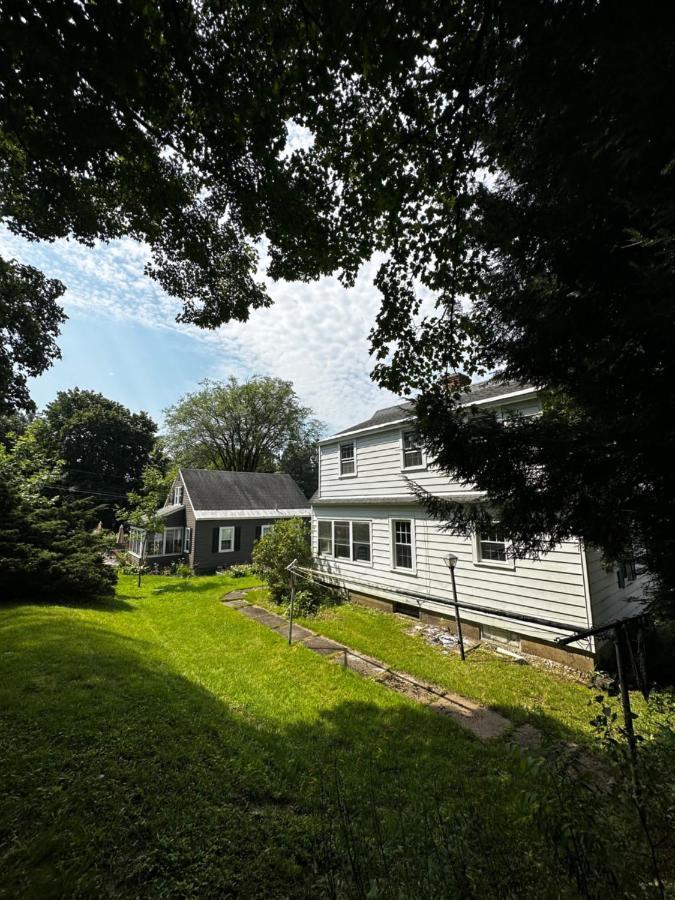 Cute Cape Cod Style Home Pittsfield Esterno foto